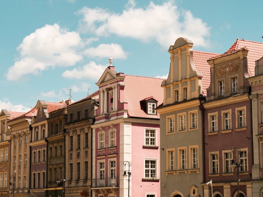 Jakie są najpopularniejsze dzielnice Poznania dla młodych rodzin?